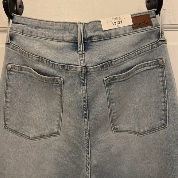 Judy Blue Straight Leg Blue Jeans High-Rise - Picture 6 of 6
